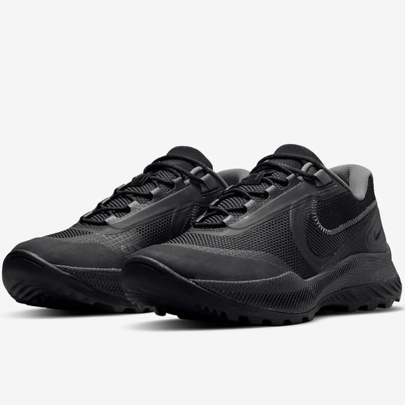 ナイキ NIKE リアクト カーボン ミッド 黒色 ブラック 白色 ホワイト